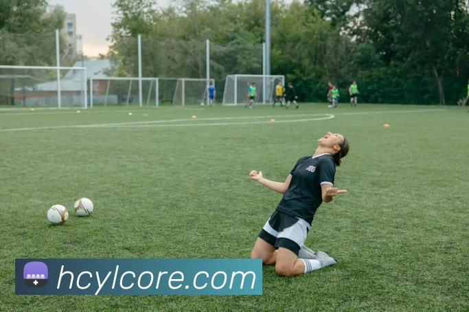 内外结合！米切尔与小莫布里上半场各自贡献12分5篮板2助攻表现出色